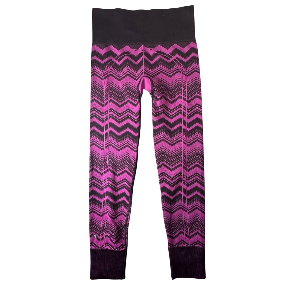 Lululemon Ebb To Street Tight Leggings Chevron Zigzag Purple Black Yoga Small